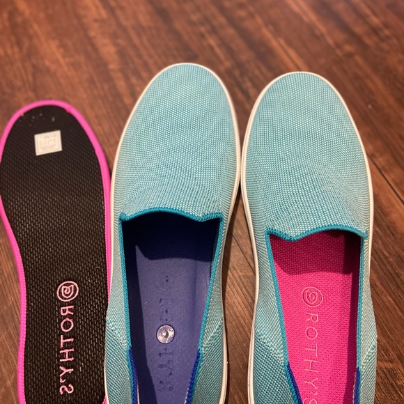 Rothys Island Blue store exclusive - Picture 4 of 5